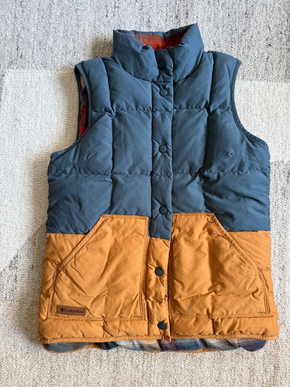 Columbia South Canyon Bluff two-tone puffer vest. Xsmall Navy & Mustard